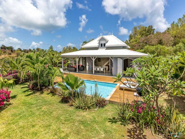 Martinique Home 980554
