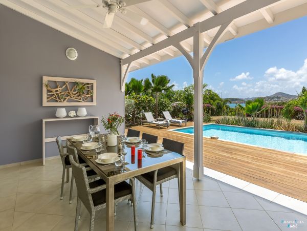 Martinique Home 980554