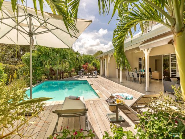 Martinique Home 980555