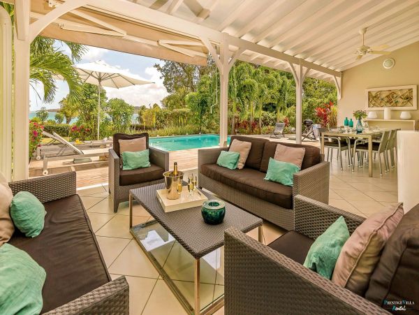Martinique Home 980555