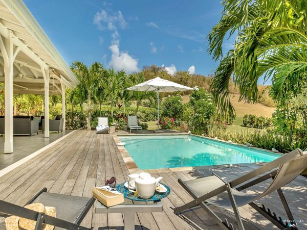 Martinique Home 980556