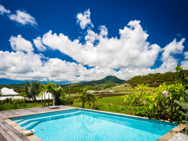 Martinique Home 980556
