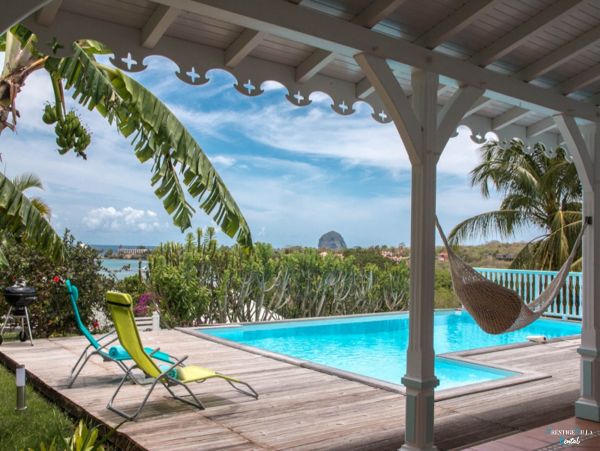 Martinique Home 980557
