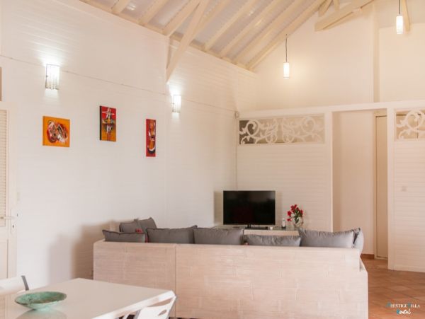 Martinique Home 980557