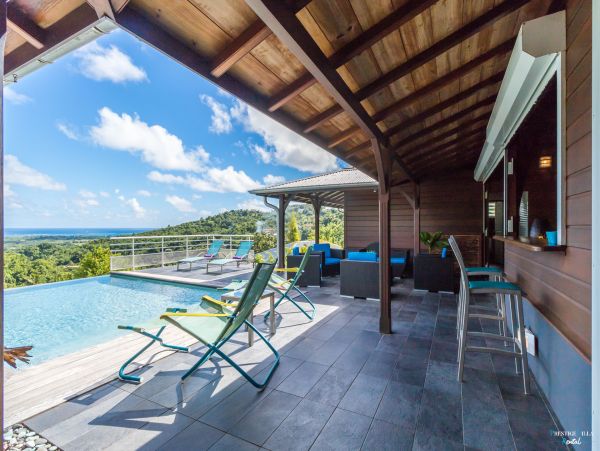 Martinique Home 980558