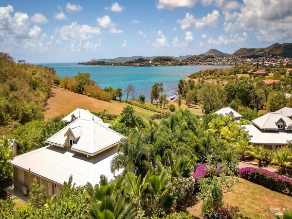 Martinique Home 980559
