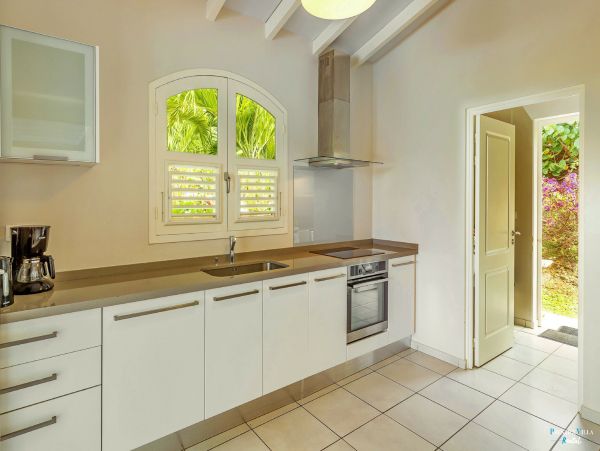 Martinique Home 980559