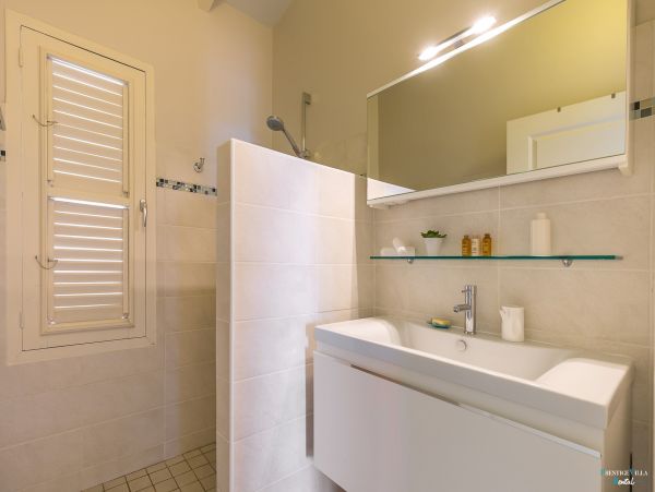 Martinique Home 980559
