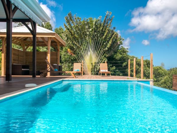 Martinique Home 980560