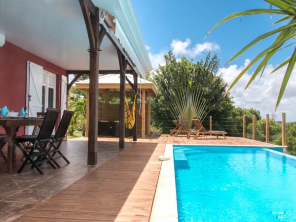 Martinique Home 980560