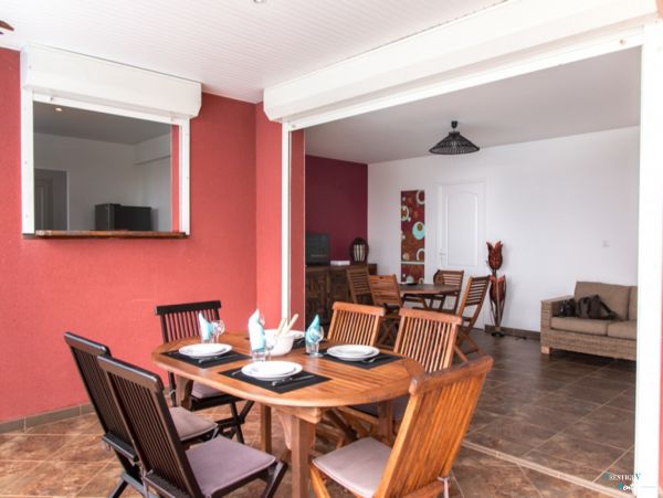 Martinique Home 980560