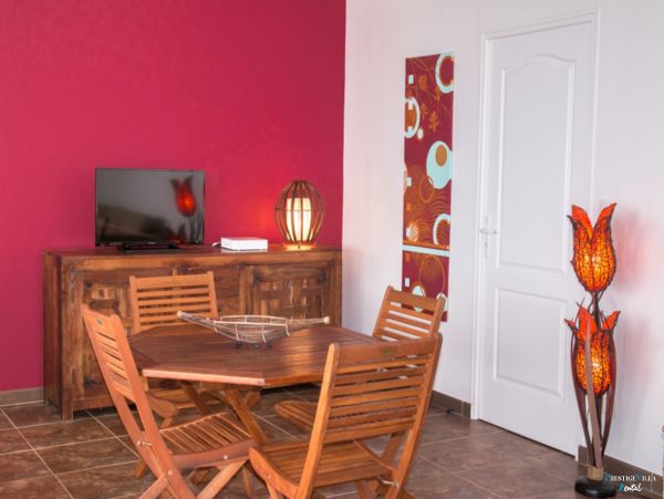 Martinique Home 980560