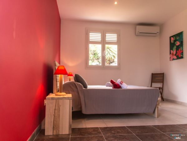 Martinique Home 980560