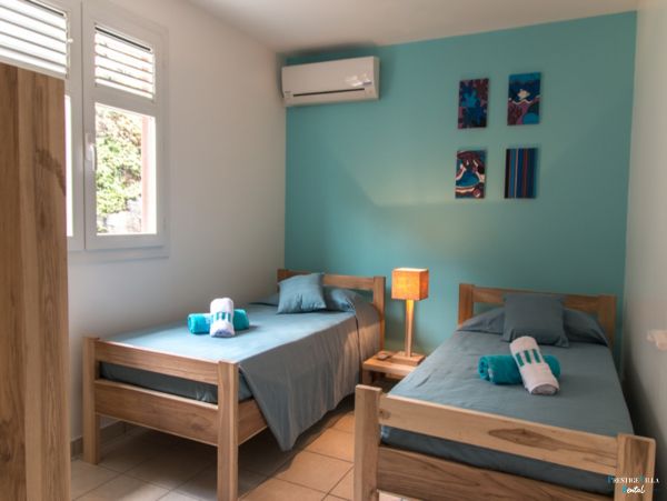 Martinique Home 980560