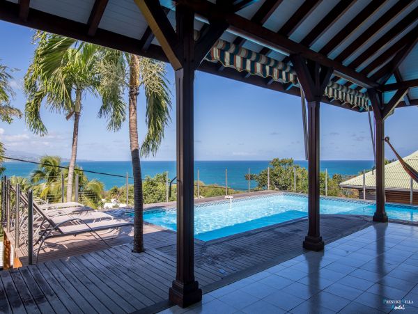 Martinique Home 980562