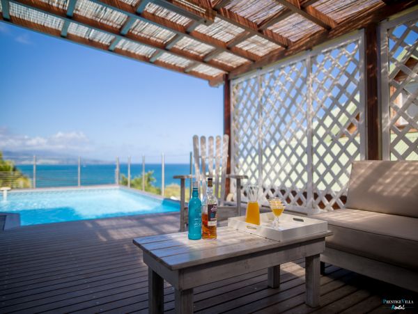 Martinique Home 980562