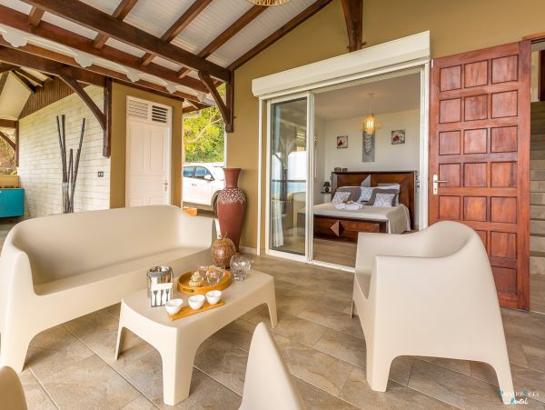 Martinique Home 980563