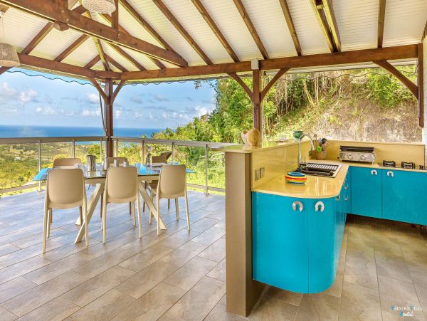 Martinique Home 980563