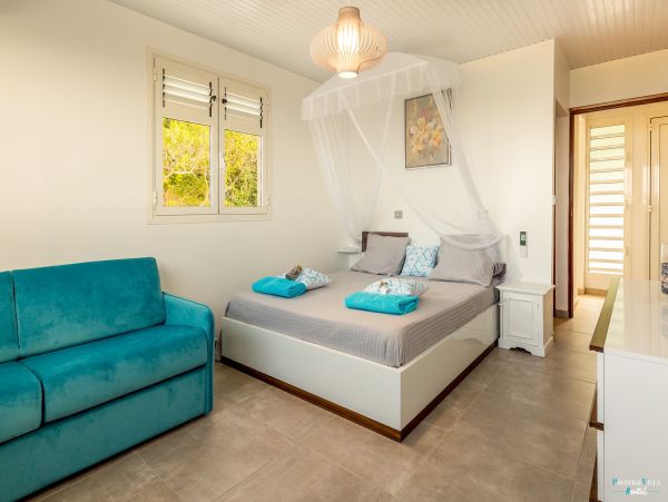 Martinique Home 980563