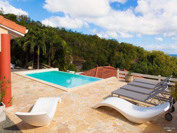 Martinique Home 980564