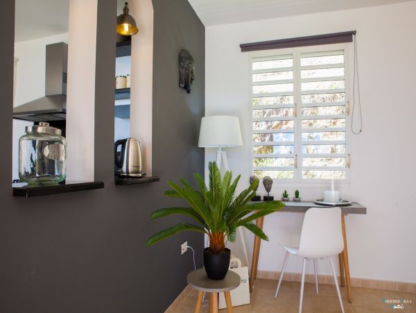 Martinique Home 980564
