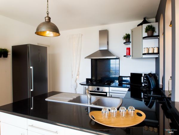 Martinique Home 980564