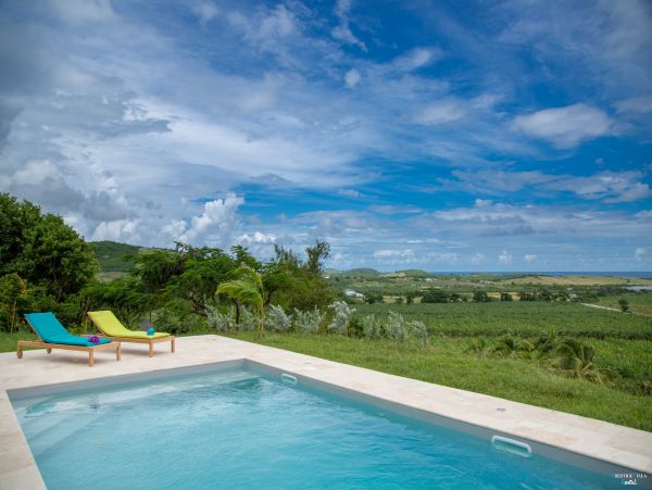 Martinique Home 980565