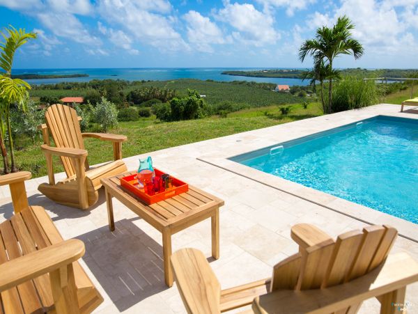 Martinique Home 980565