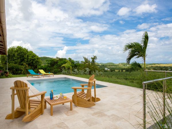 Martinique Home 980565