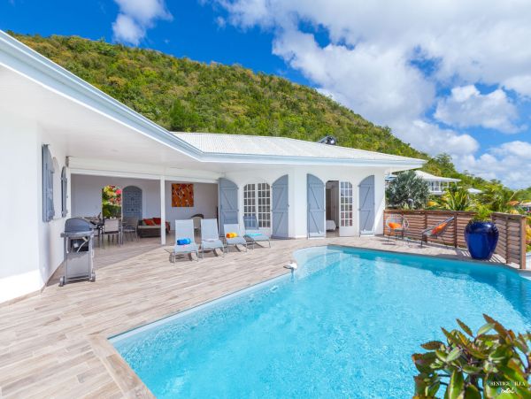 Martinique Home 980566