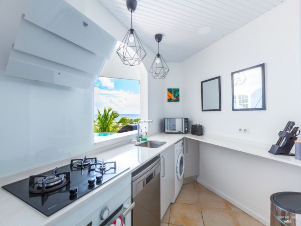 Martinique Home 980566