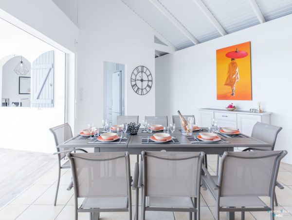 Martinique Home 980566