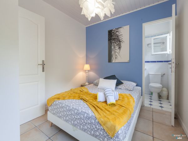 Martinique Home 980566