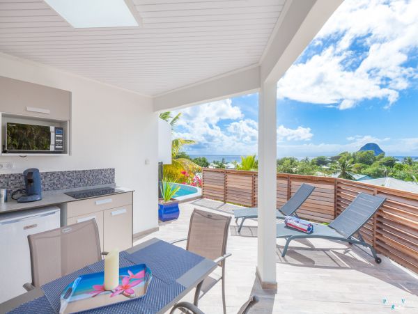 Martinique Home 980566