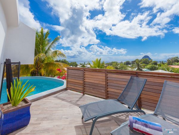 Martinique Home 980566