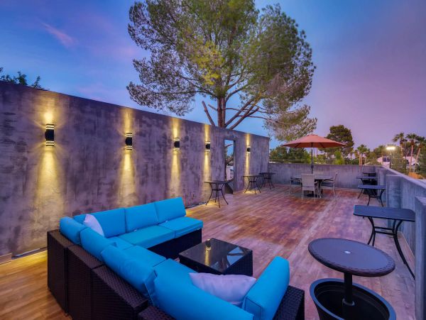 Luxury Twelve Bedrooms Las Vegas Vacation Home with Pool