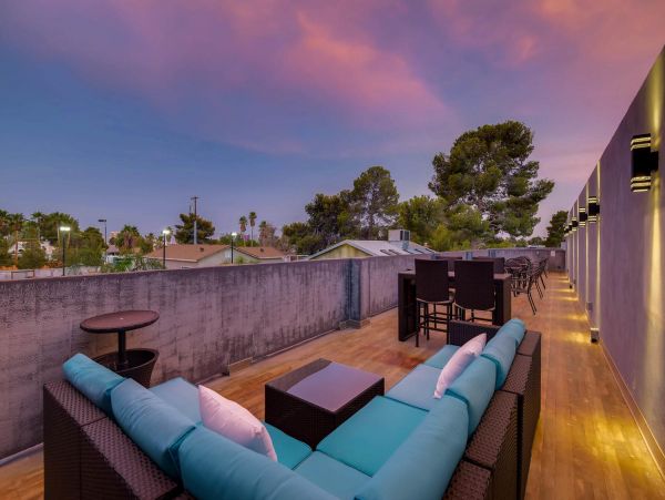 Luxury Twelve Bedrooms Las Vegas Vacation Home with Pool