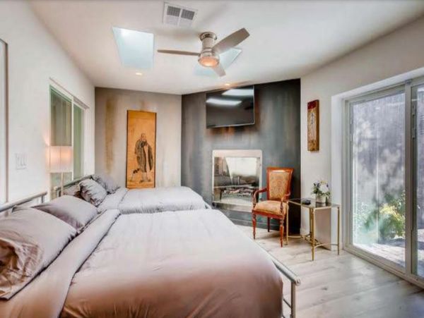 Luxury Twelve Bedrooms Las Vegas Vacation Home with Pool