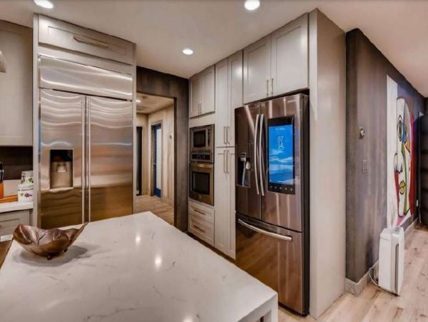 Luxury Twelve Bedrooms Las Vegas Vacation Home with Pool