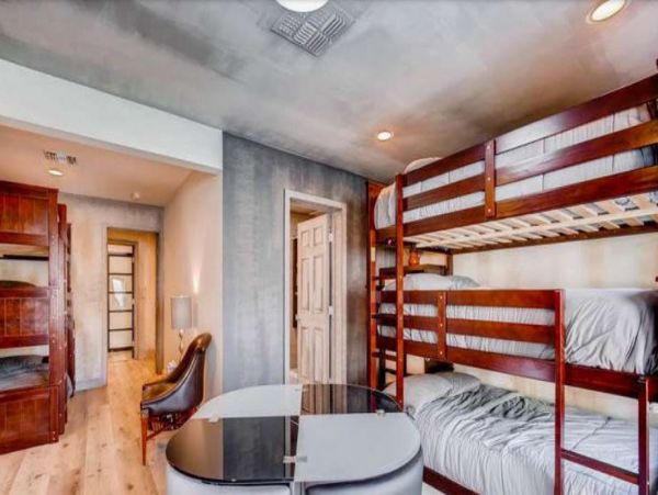 Luxury Twelve Bedrooms Las Vegas Vacation Home with Pool