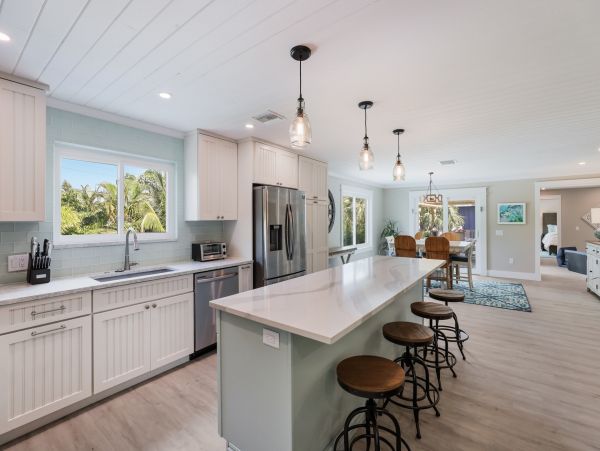 Anna Maria 4 Bedroom Family Home with Private Pool & Spa