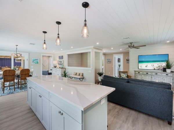Anna Maria 4 Bedroom Family Home with Private Pool & Spa