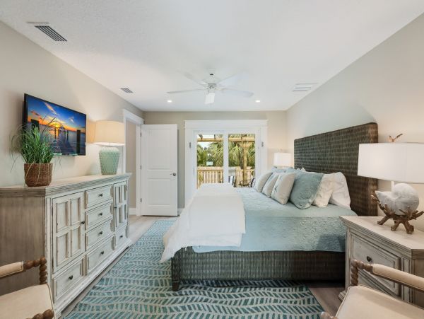 Anna Maria 4 Bedroom Family Home with Private Pool & Spa