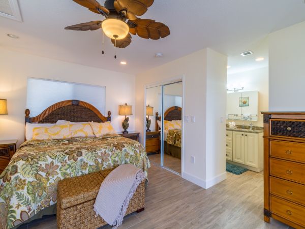 Key Colony Beach Vacation Rental - Florida Keys Waterfront Home with Pool, Dock & Tiki Hut