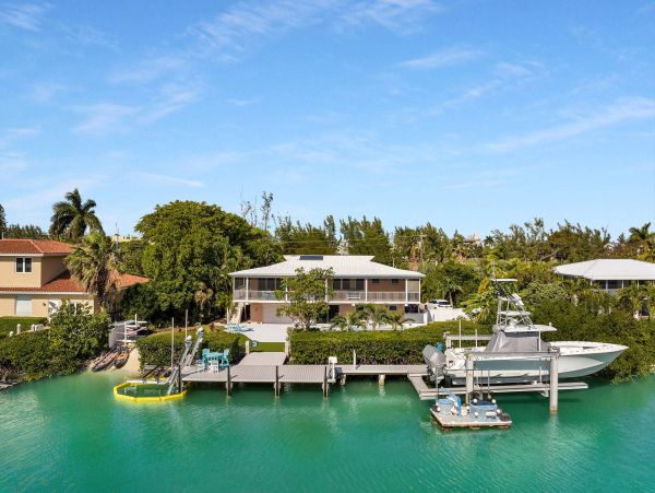 Spacious Family Retreat with Pool, Dockage, and Water Access
