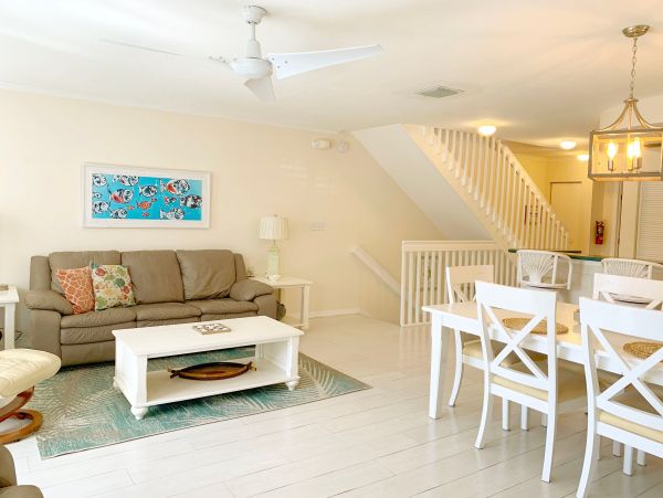 Three Stories 3 bedroom Yacht Club Townhome
