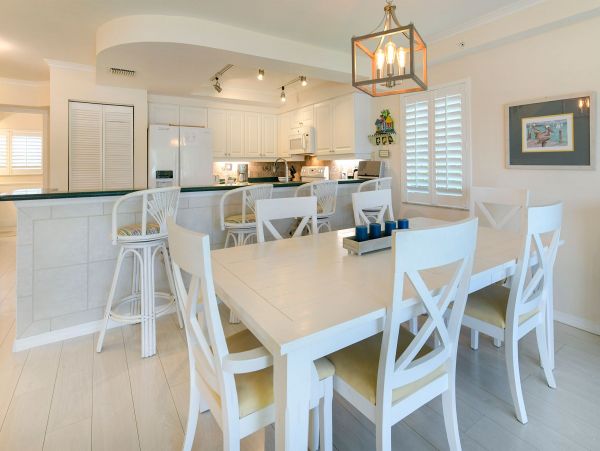 Three Stories 3 bedroom Yacht Club Townhome