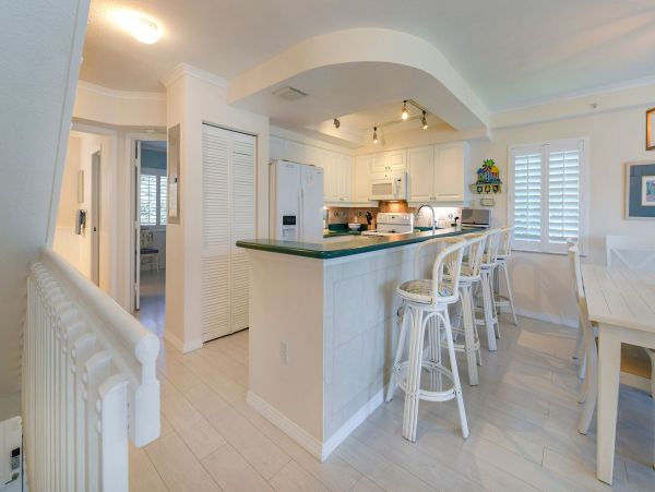 Three Stories 3 bedroom Yacht Club Townhome