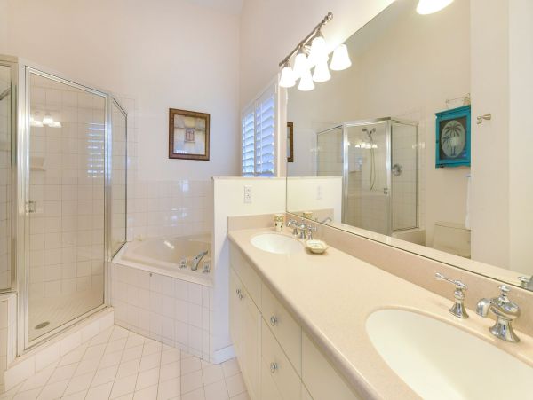 Three Stories 3 bedroom Yacht Club Townhome