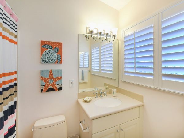 Three Stories 3 bedroom Yacht Club Townhome
